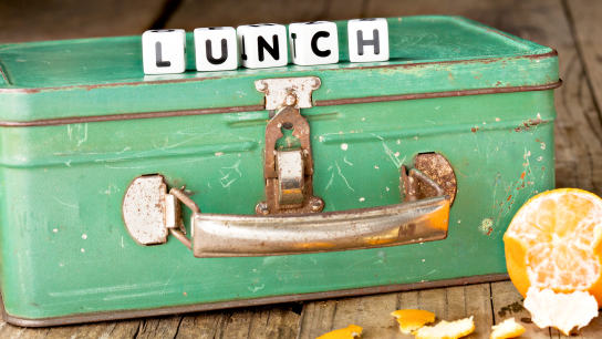 How to Pack a Healthy Lunch (for All Ages!) 