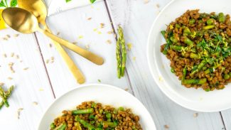 Vegan Risotto with Asparagus and Lemon (video)